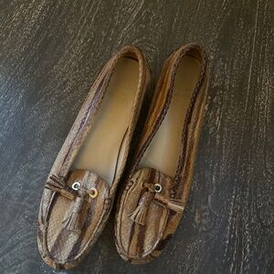 Stuart Weitzman snake print loafers size 7